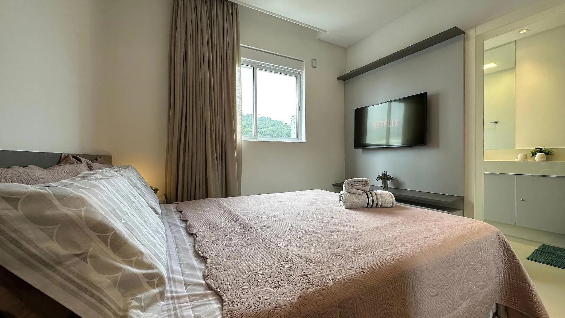 Lägenhet Ca01- 4 Suites| Alto Padrao | 2 Garagens| Churrasq Balneário Camboriú